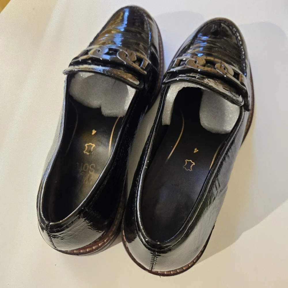 Ara Women's Black Patent Leather Loafers Chain Detail 6.5 US (Euro 4) 